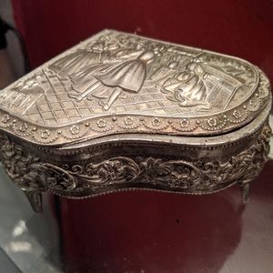Sterling silver jewelry box